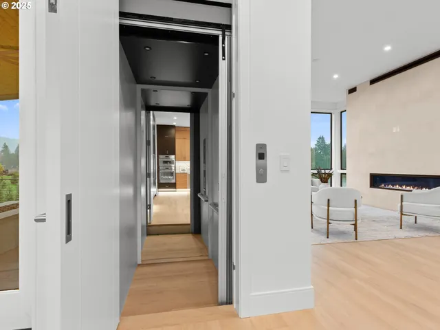 $2,900,000 | 2551 Lewis River Road, Woodland, WA 98674