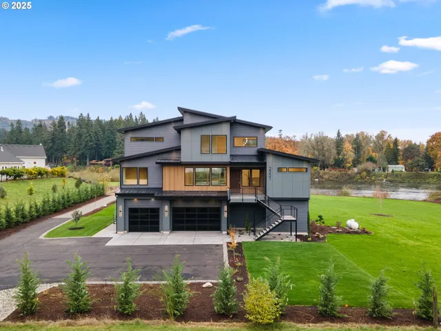 $2,900,000 | 2551 Lewis River Road, Woodland, WA 98674