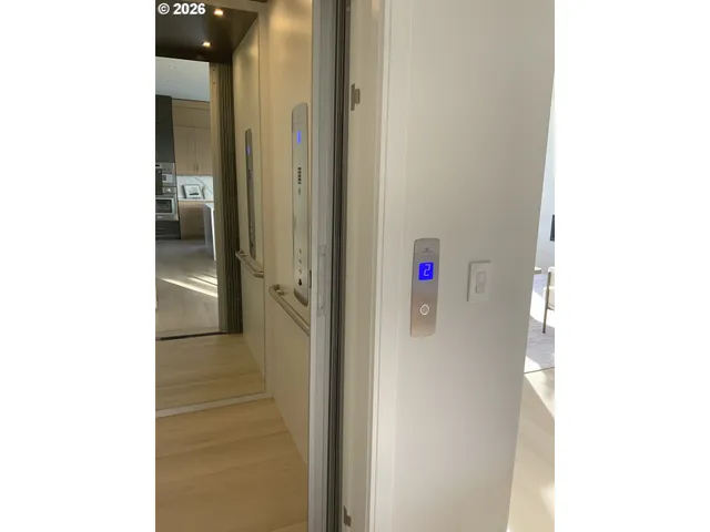 $2,900,000 | 2551 Lewis River Road, Woodland, WA 98674