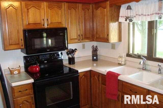 14221 140 Avenue West Taylor Ridge, IL 61284 - Photo 4 of 13 Gallery Image 4