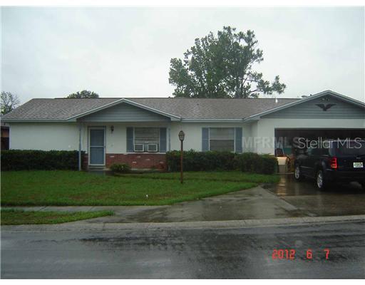 633 Barkfield Street Brandon, FL 33511 - Photo 1 of 1 a view of a yard in front of a house