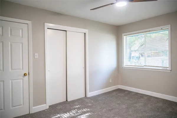 $1,800 | 5502 Elm Tree Drive, Houston, TX 77048