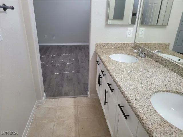 $2,000 | 6277 Elvido Avenue, Las Vegas, NV 89122