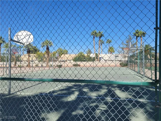 $2,000 | 6277 Elvido Avenue, Las Vegas, NV 89122