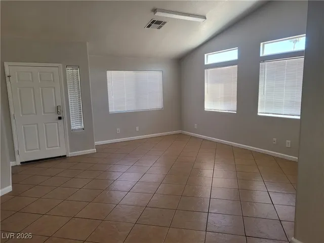 $2,000 | 6277 Elvido Avenue, Las Vegas, NV 89122