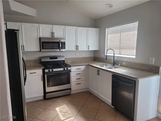 $2,000 | 6277 Elvido Avenue, Las Vegas, NV 89122