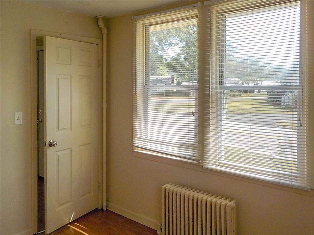 41 Long Street Warwick, RI 02886 - Photo 15 of 22
