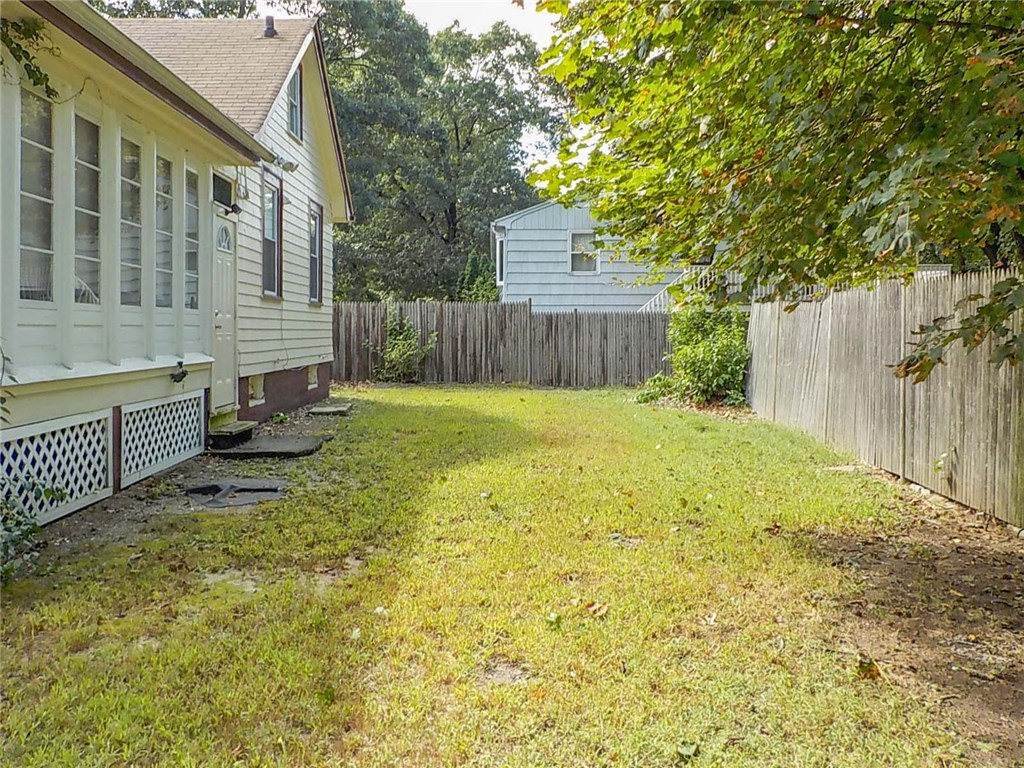 41 Long Street Warwick, RI 02886 - Photo 22 of 22