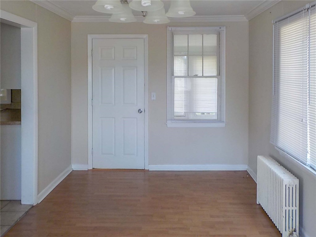 41 Long Street Warwick, RI 02886 - Photo 7 of 22