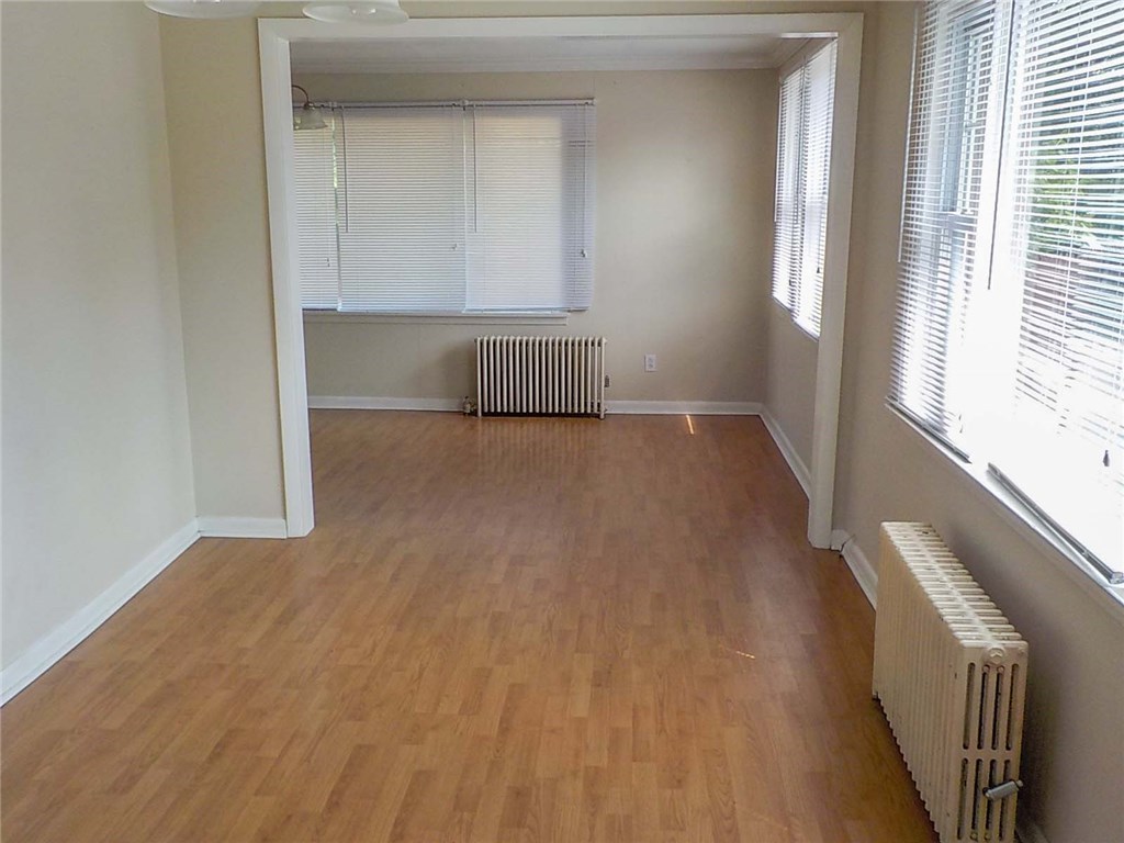 41 Long Street Warwick, RI 02886 - Photo 8 of 22