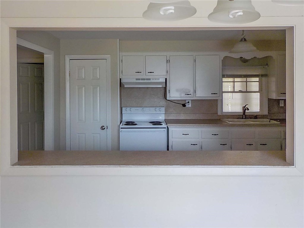 41 Long Street Warwick, RI 02886 - Photo 10 of 22