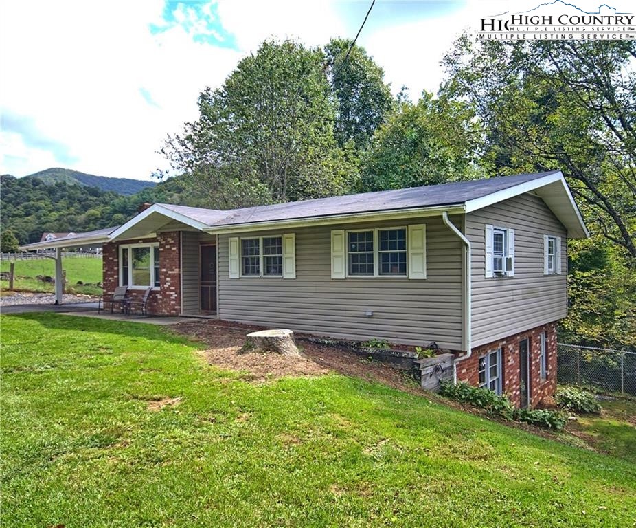 352 Vernon Roten Road West Jefferson, NC 28694 - Photo 1 of 24 Gallery Image 1