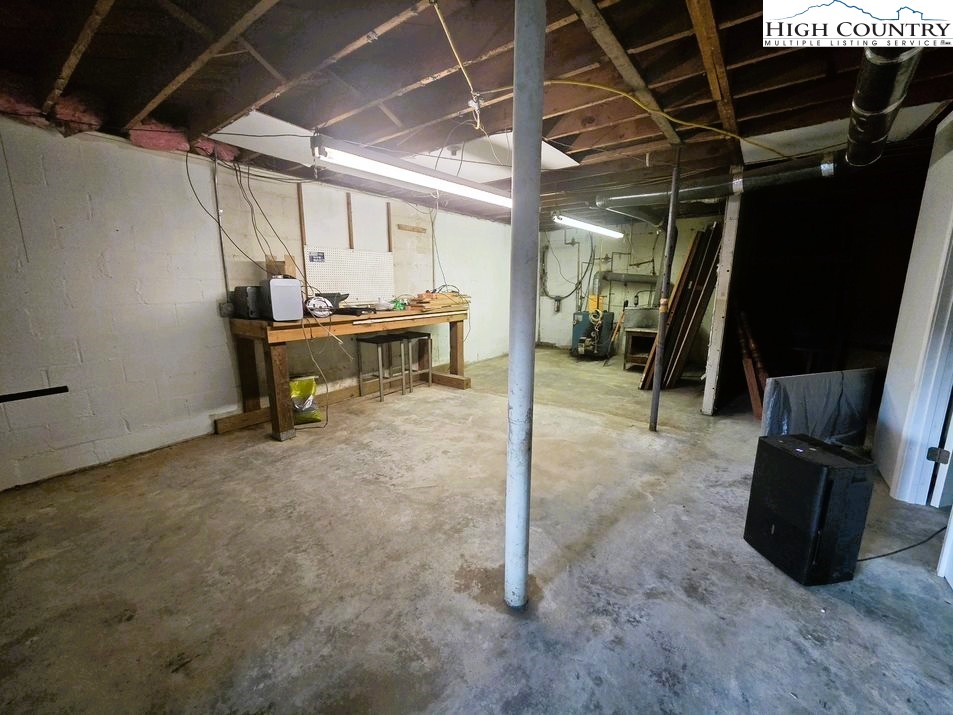 352 Vernon Roten Road West Jefferson, NC 28694 - Photo 14 of 24 Gallery Image 14