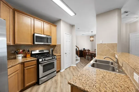 $299,900 | 1310 West Parmer Lane, Unit 9B, Austin, TX 78727