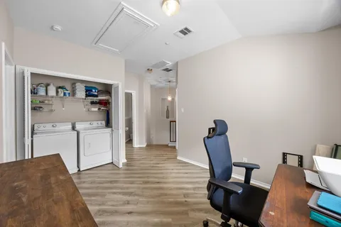 $299,900 | 1310 West Parmer Lane, Unit 9B, Austin, TX 78727