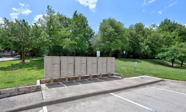 $299,900 | 1310 West Parmer Lane, Unit 9B, Austin, TX 78727