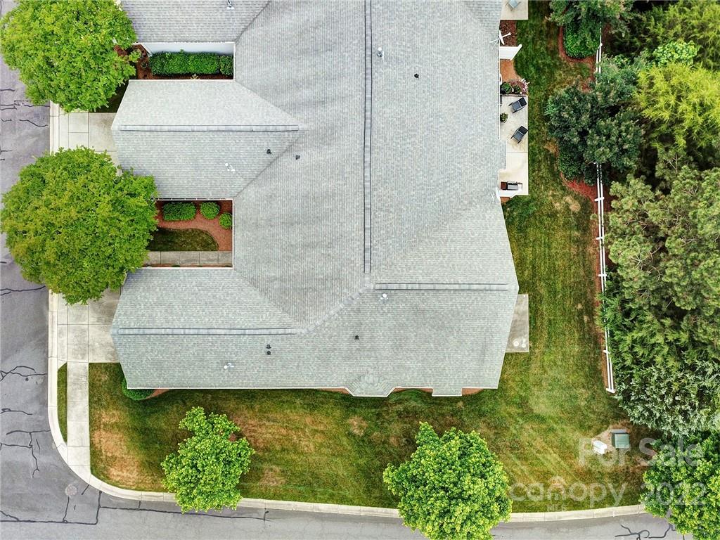 1704 Quartz Lane Fort Mill, SC 29708 - Photo 37 of 39 an aerial view of a residential houses with outdoor space