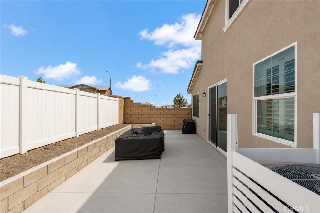 2512 Powell Drive Rialto, CA 92377 - Photo 16 of 24