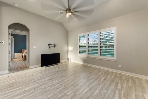 $3,200 | 199 Springs Edge Drive, Montgomery, TX 77356