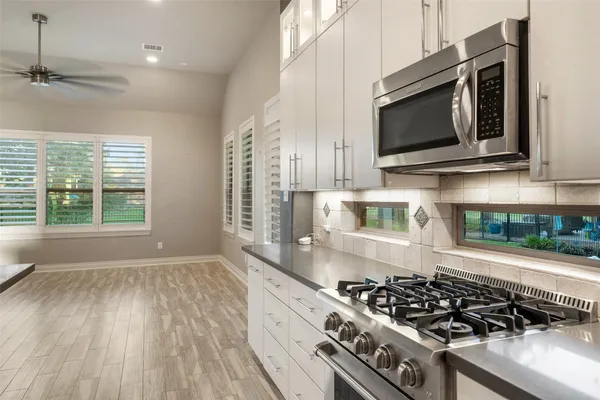 $3,200 | 199 Springs Edge Drive, Montgomery, TX 77356