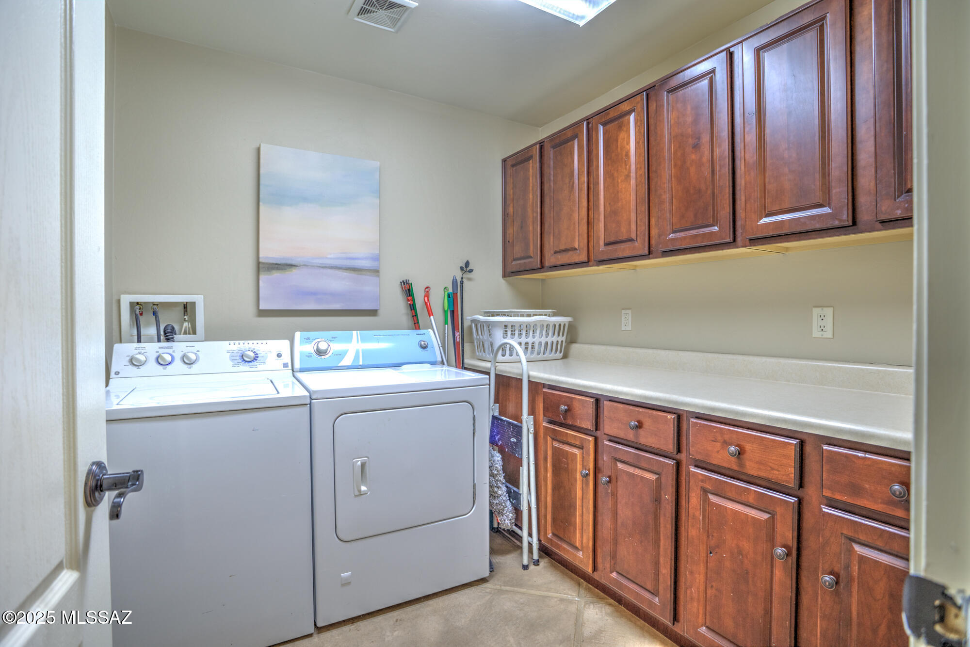 2673 North Sahuara Place Tucson, AZ 85712 - Photo 42 of 46