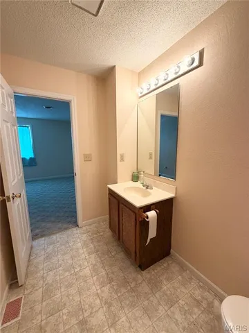 $262,500 | 707 South Hawthorne Drive, Pacific, MO 63069