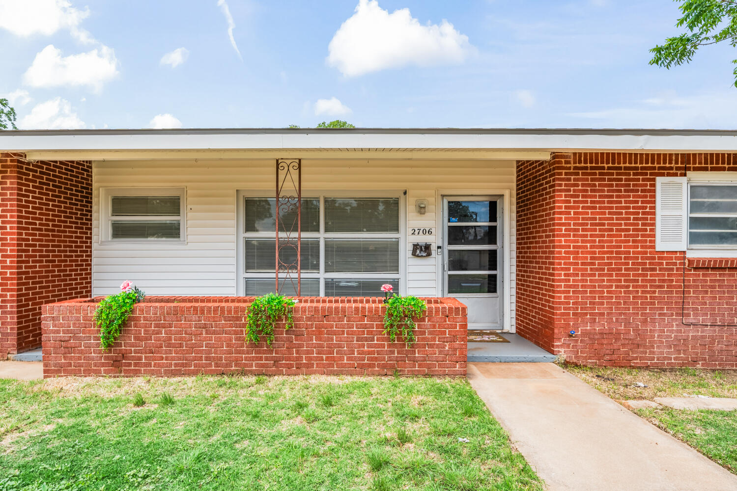 2706 38th Street Lubbock, TX 79413 - Photo 4 of 36 2706 38th St-33