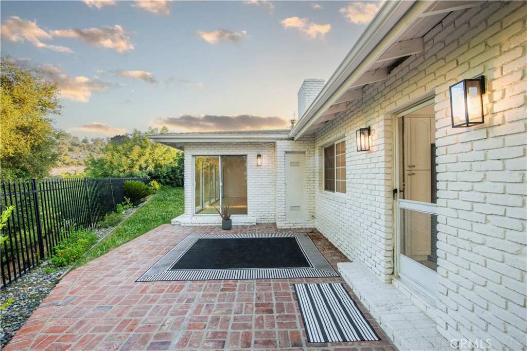 3610 Scadlock Lane Sherman Oaks, CA 91403 - Photo 16 of 19