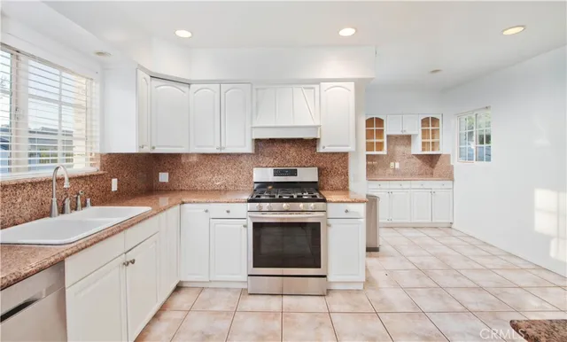 $6,995 | 3610 Scadlock Lane, Sherman Oaks, CA 91403