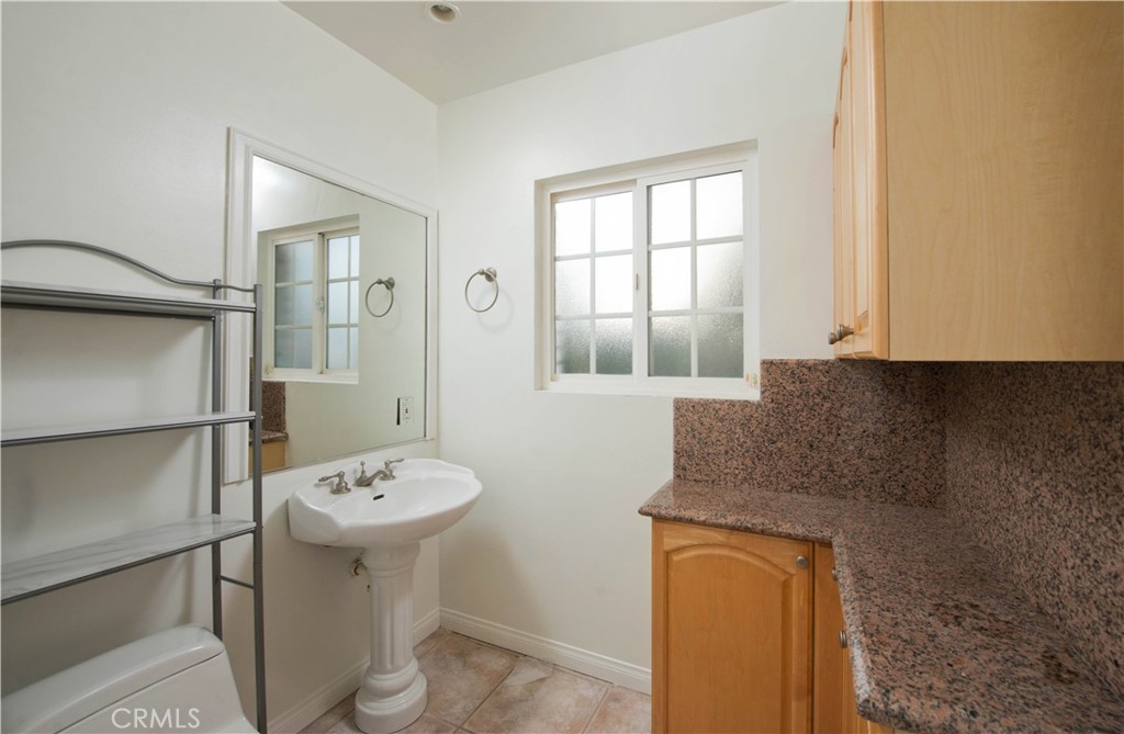 3610 Scadlock Lane Sherman Oaks, CA 91403 - Photo 10 of 19