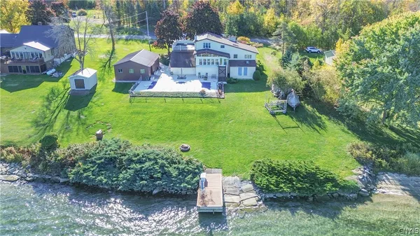 $749,900 | 286 River Road, Waddington, NY 13694