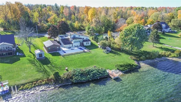 $749,900 | 286 River Road, Waddington, NY 13694