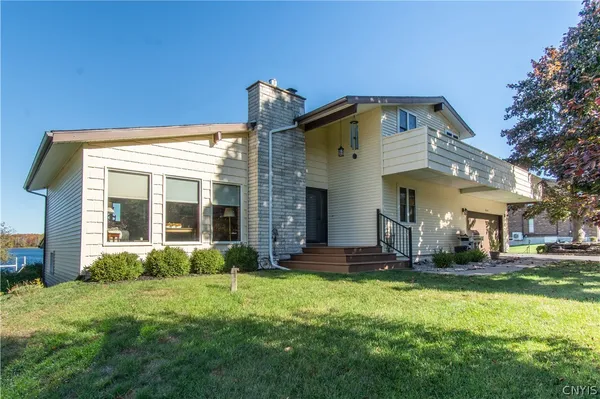 $749,900 | 286 River Road, Waddington, NY 13694