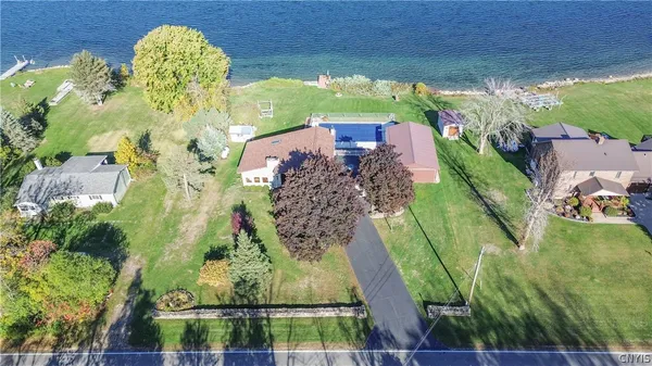 $749,900 | 286 River Road, Waddington, NY 13694