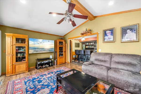 $400,000 | 3026 Diane Drive, Aurora, IL 60504