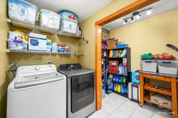 $400,000 | 3026 Diane Drive, Aurora, IL 60504