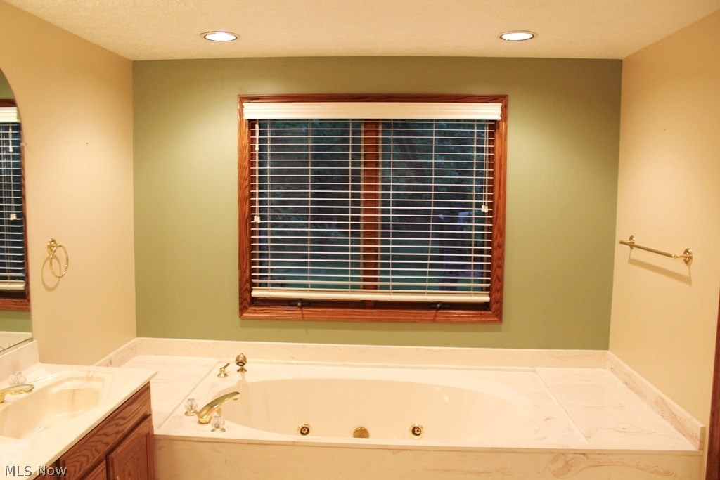13088 Drake Road Strongsville, OH 44136 - Photo 12 of 22