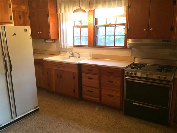 61 Marlborough Road Waltham, MA 02452 - Photo 3 of 18 Gallery Image 3