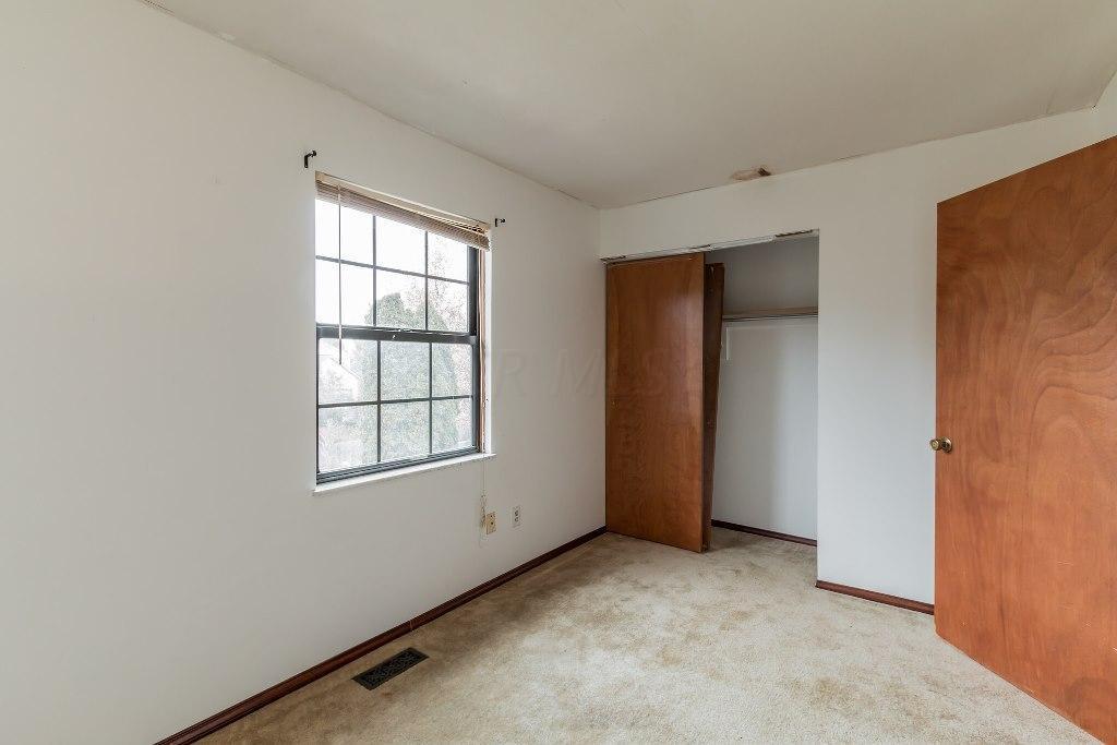 3930 Antrim Road Columbus, OH 43221 - Photo 15 of 25