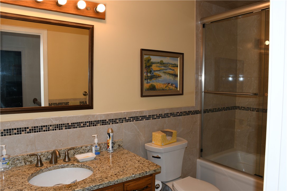 11 Caddy Rock Road, Unit A North Kingstown, RI 02852 - Photo 13 of 20 Family bath