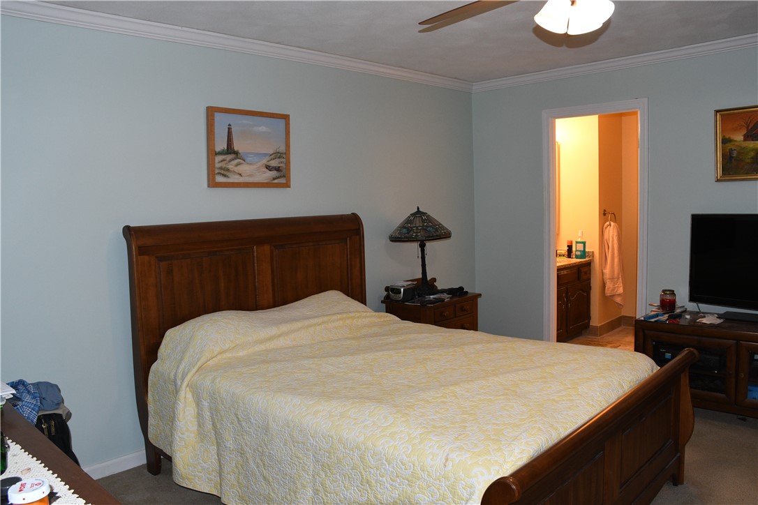 11 Caddy Rock Road, Unit A North Kingstown, RI 02852 - Photo 15 of 20 Main bedroom