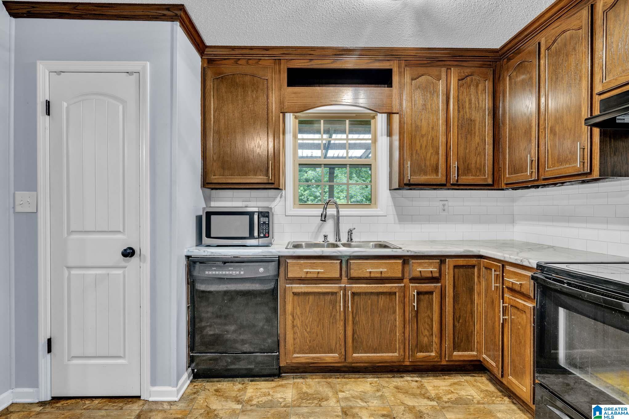 5356 Memory Lane Mount Olive, AL 35117 - Photo 5 of 32