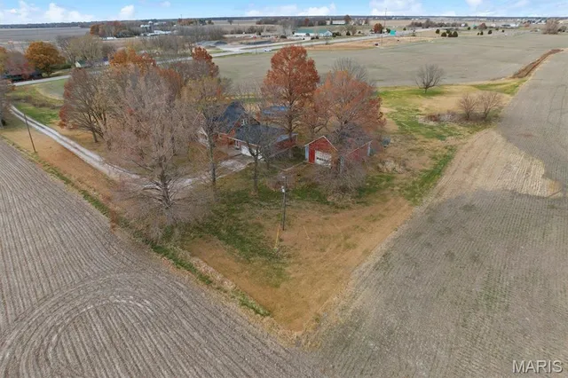 $325,000 | 7404 State Rte 4, Worden, IL 62097