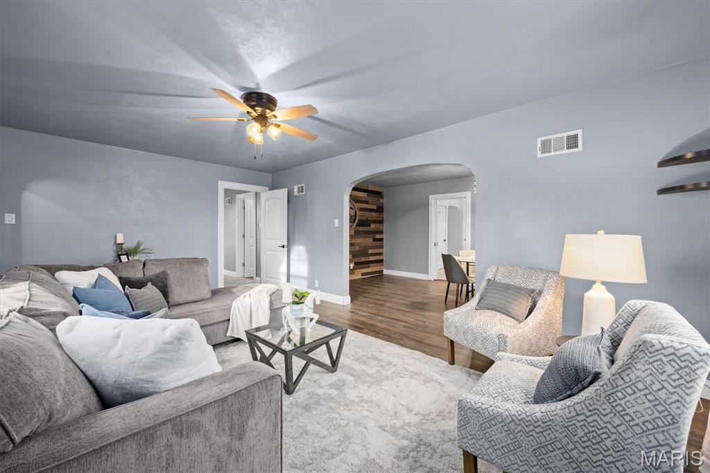 7404 State Rte 4 Worden, IL 62097 - Photo 9 of 50