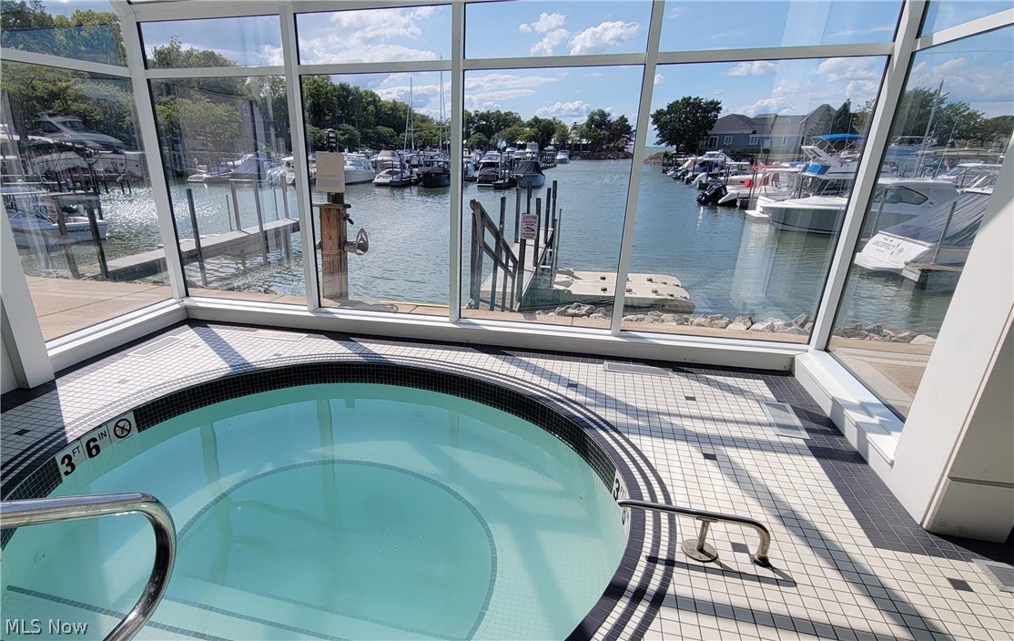 4475 Marin Harbor Road, Unit H Port Clinton, OH 43452 - Photo 36 of 41 Community Clubhouse Hot tub