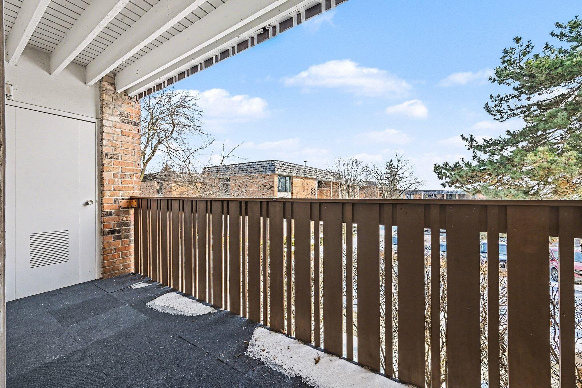 1215 South Maple Road, Unit 202 Ann Arbor, MI 48103 - Photo 11 of 24 026_file_4044
