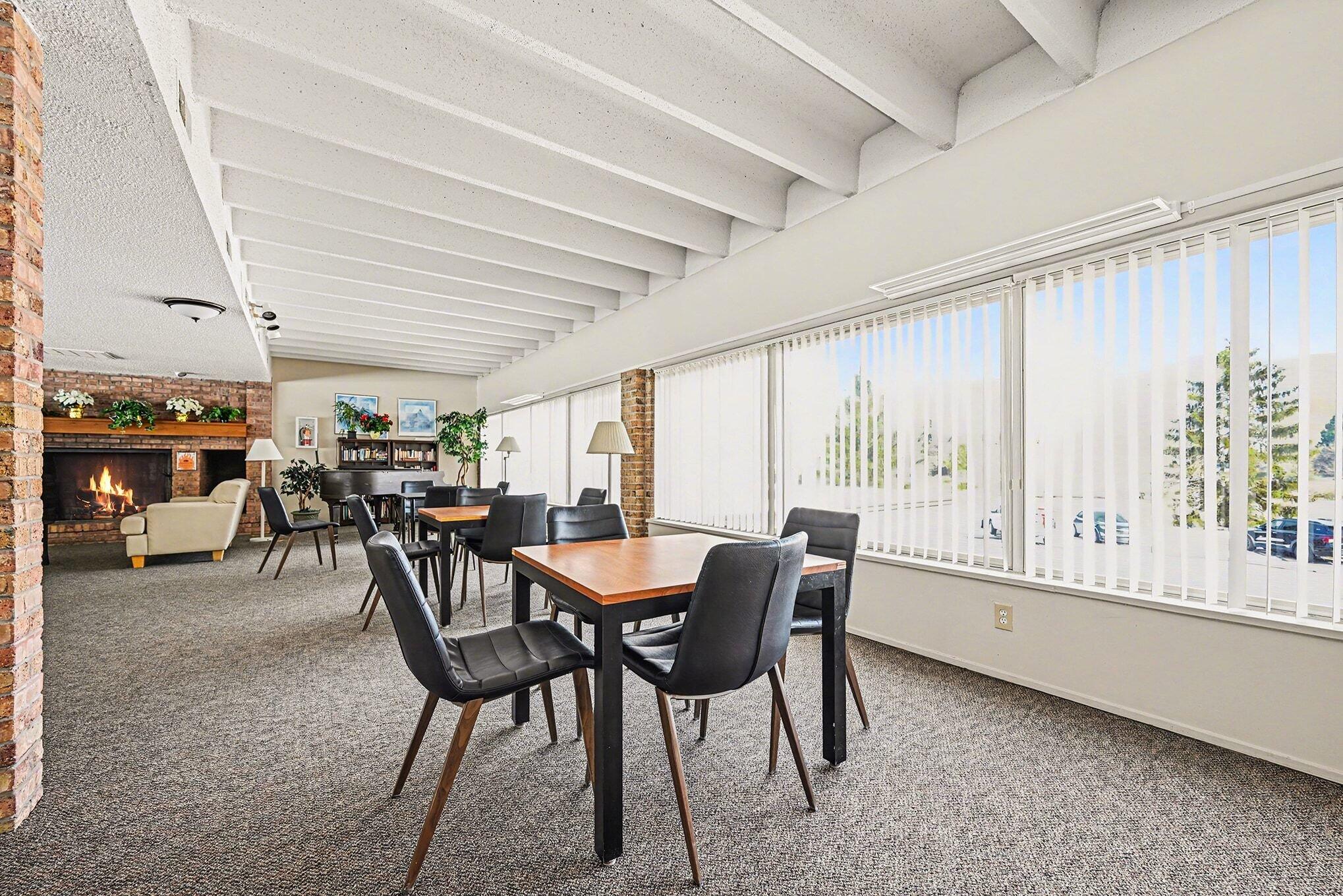 1215 South Maple Road, Unit 202 Ann Arbor, MI 48103 - Photo 17 of 24 020_file_6237