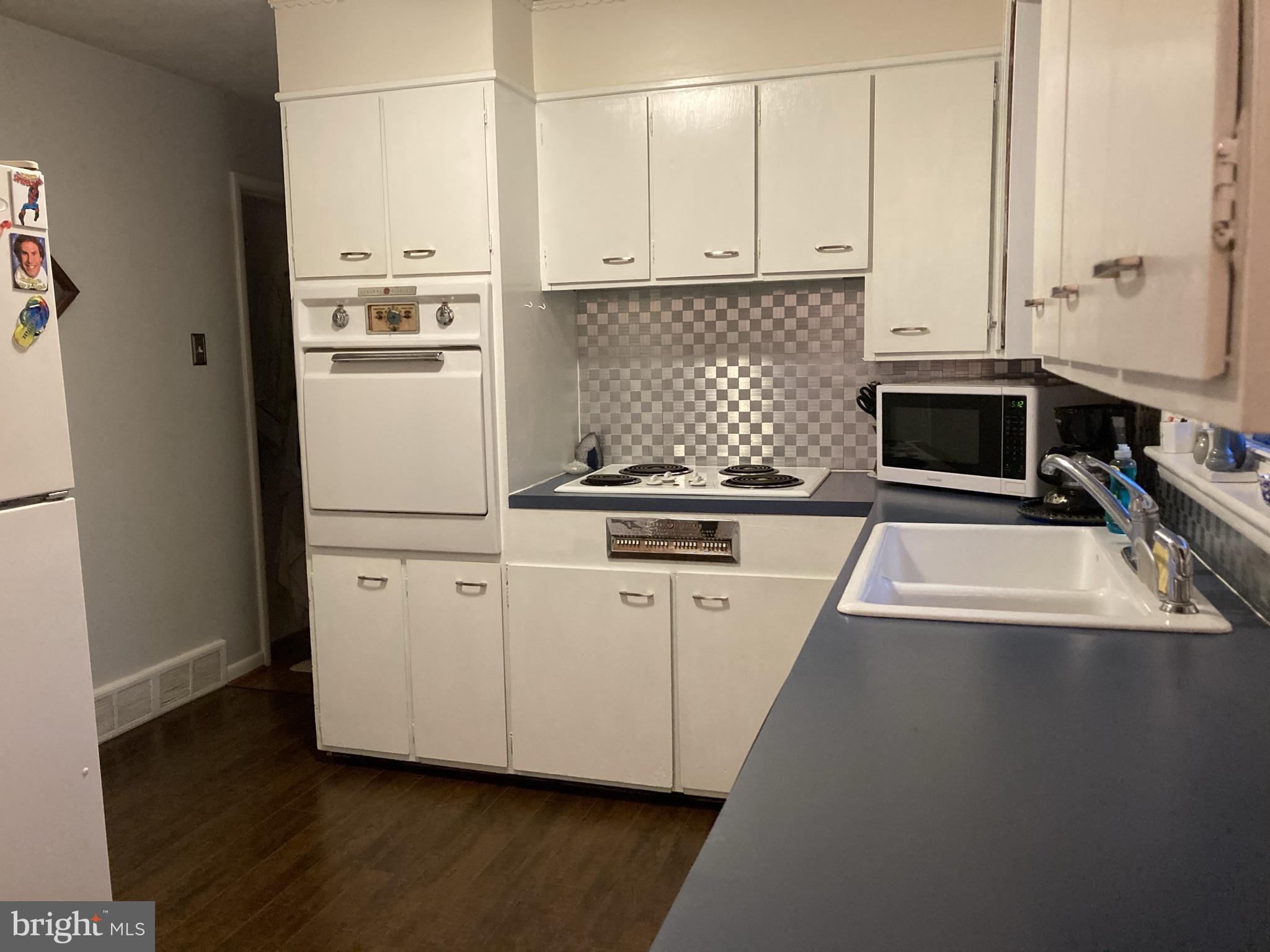 704 Rathton Road York, PA 17403 - Photo 2 of 18 Gallery Image 2