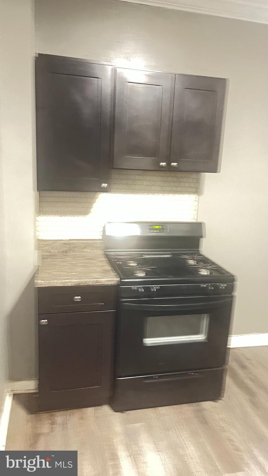 223 Spring Street Trenton, NJ 08618 - Photo 2 of 12 kitchen stove
