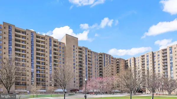 $2,500 | 4500 South Four Mile Run Drive, Unit 413, Arlington, VA 22204